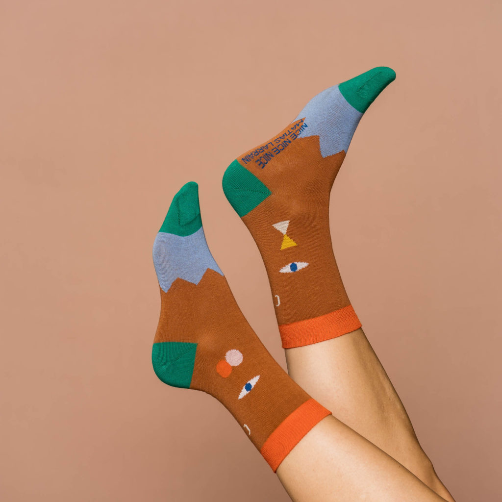 nice socks ARTIST edition - Matias Larrain brown