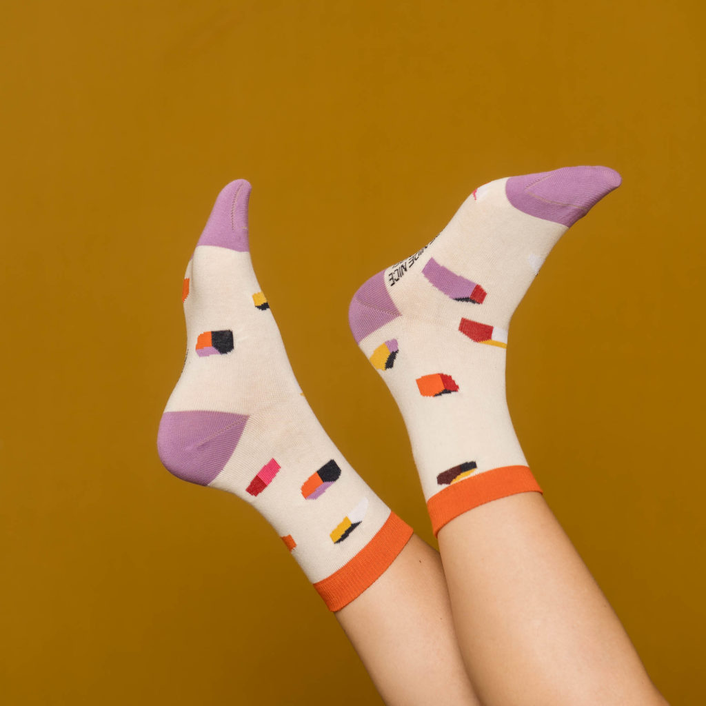 nice socks ARTIST edition - Suse Engel creme