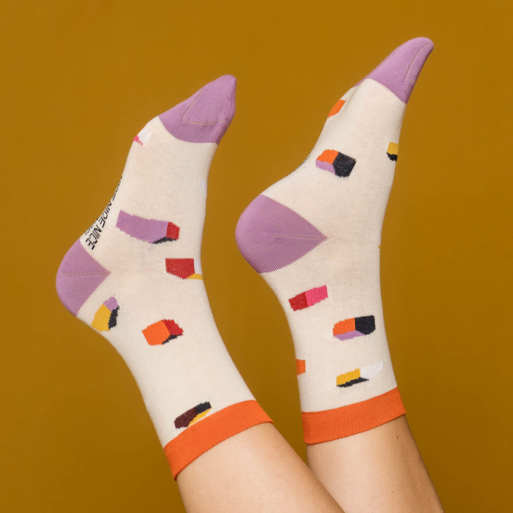 nice socks ARTIST edition - Suse Engel creme