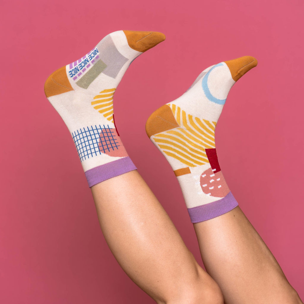 nice socks graphic - creme