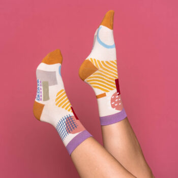 nice socks graphic - creme