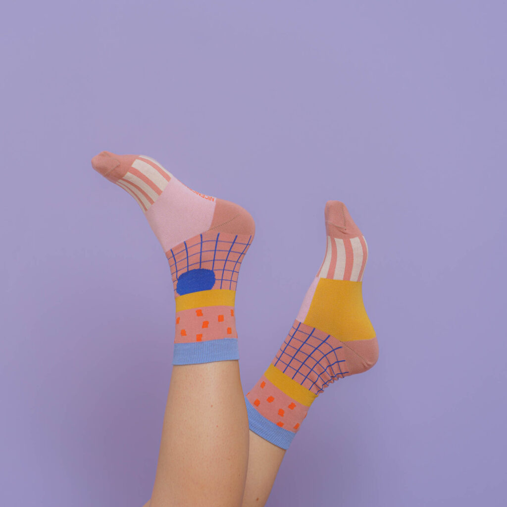 nice socks pattern - rose