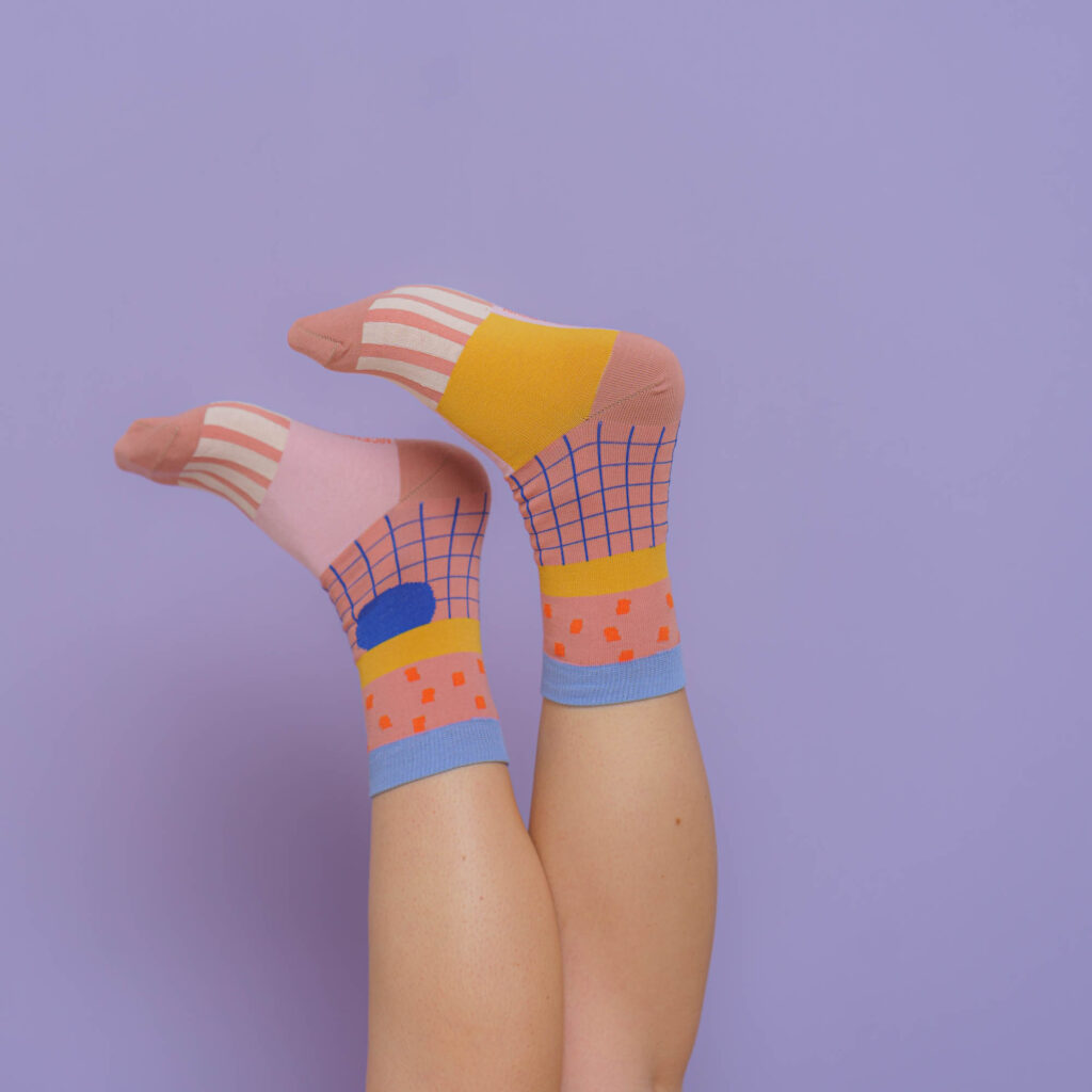 nice socks pattern - rose