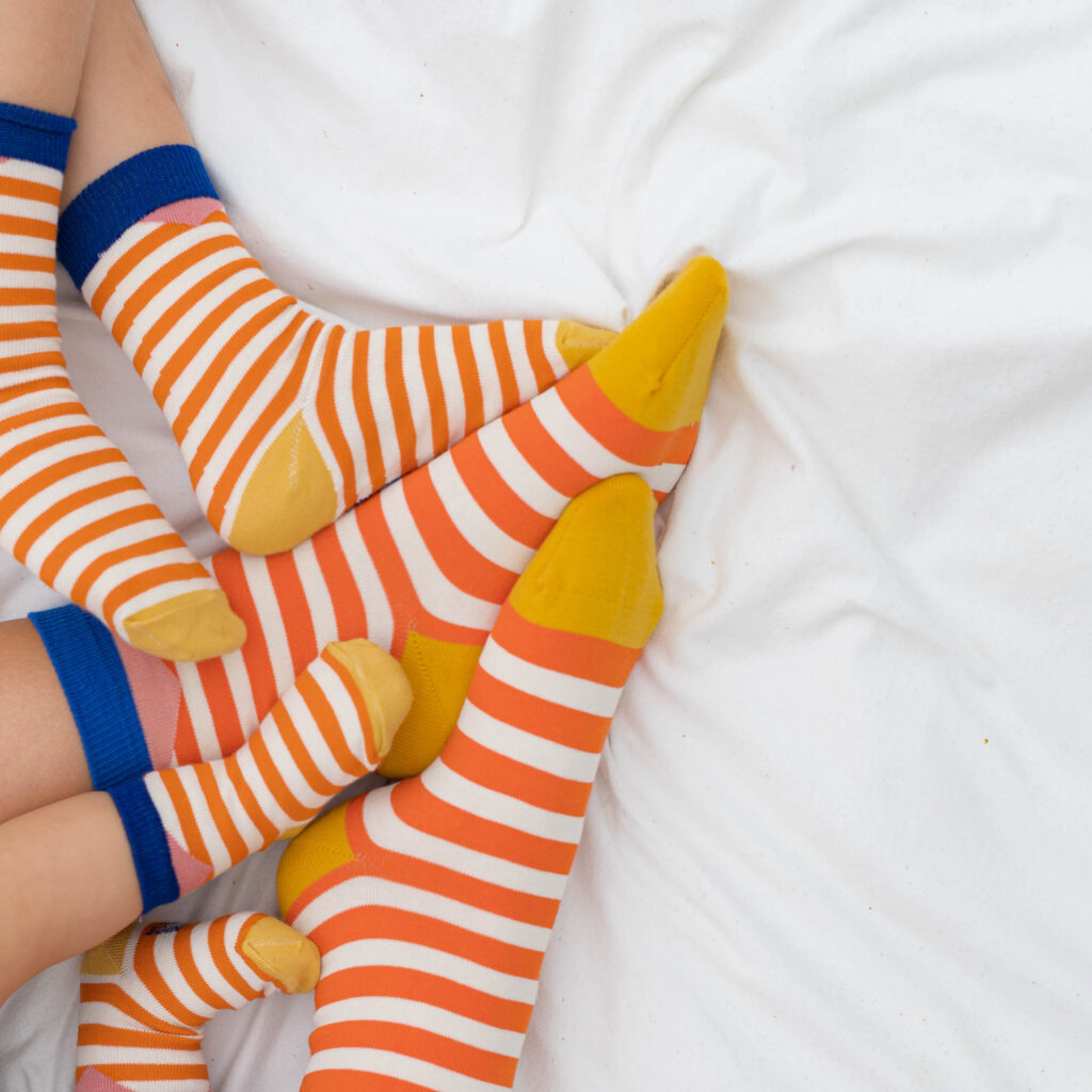Baby-Kindersocken stripes – red yellow