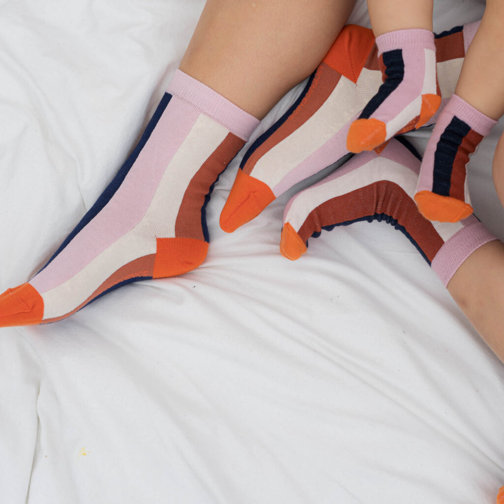 Baby-Kindersocken vertical stripes – coral