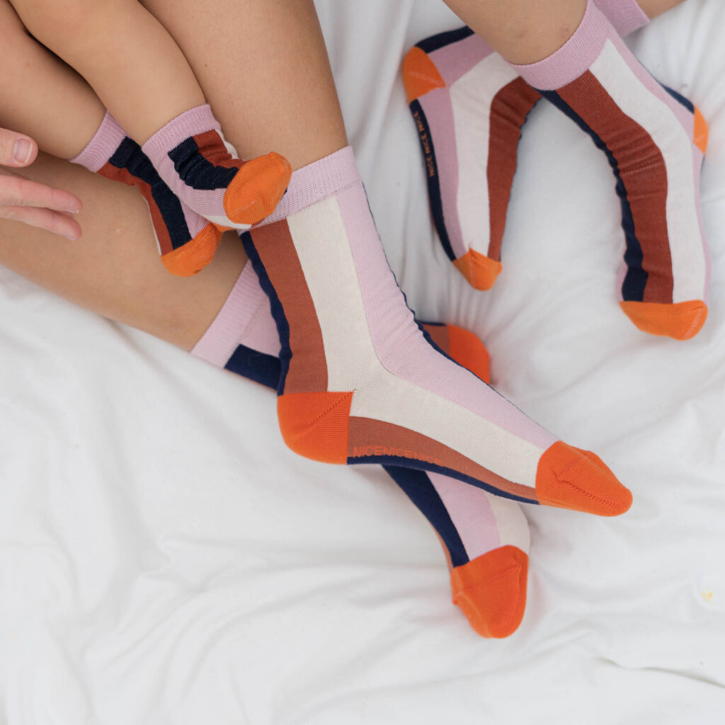 Baby-Kindersocken vertical stripes – coral