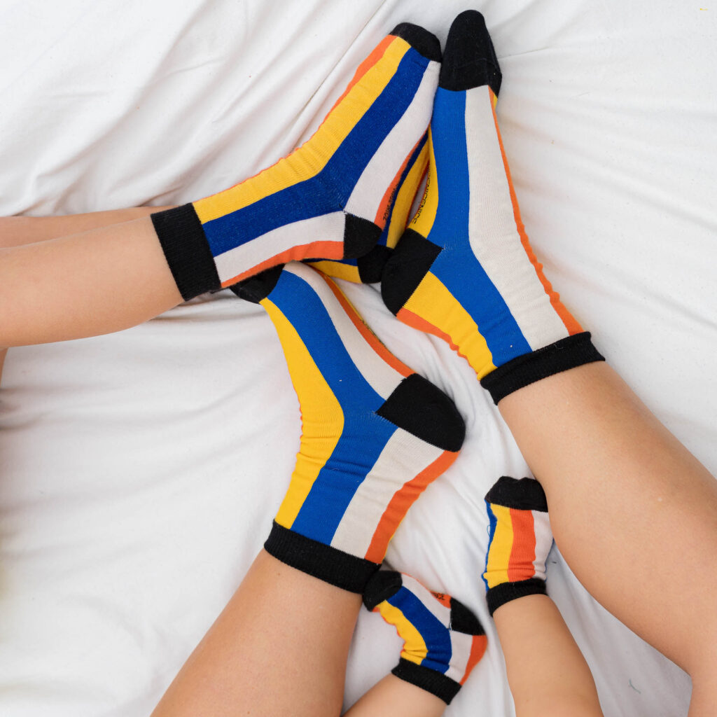 Baby-Kindersocken vertical stripes – red blue yellow