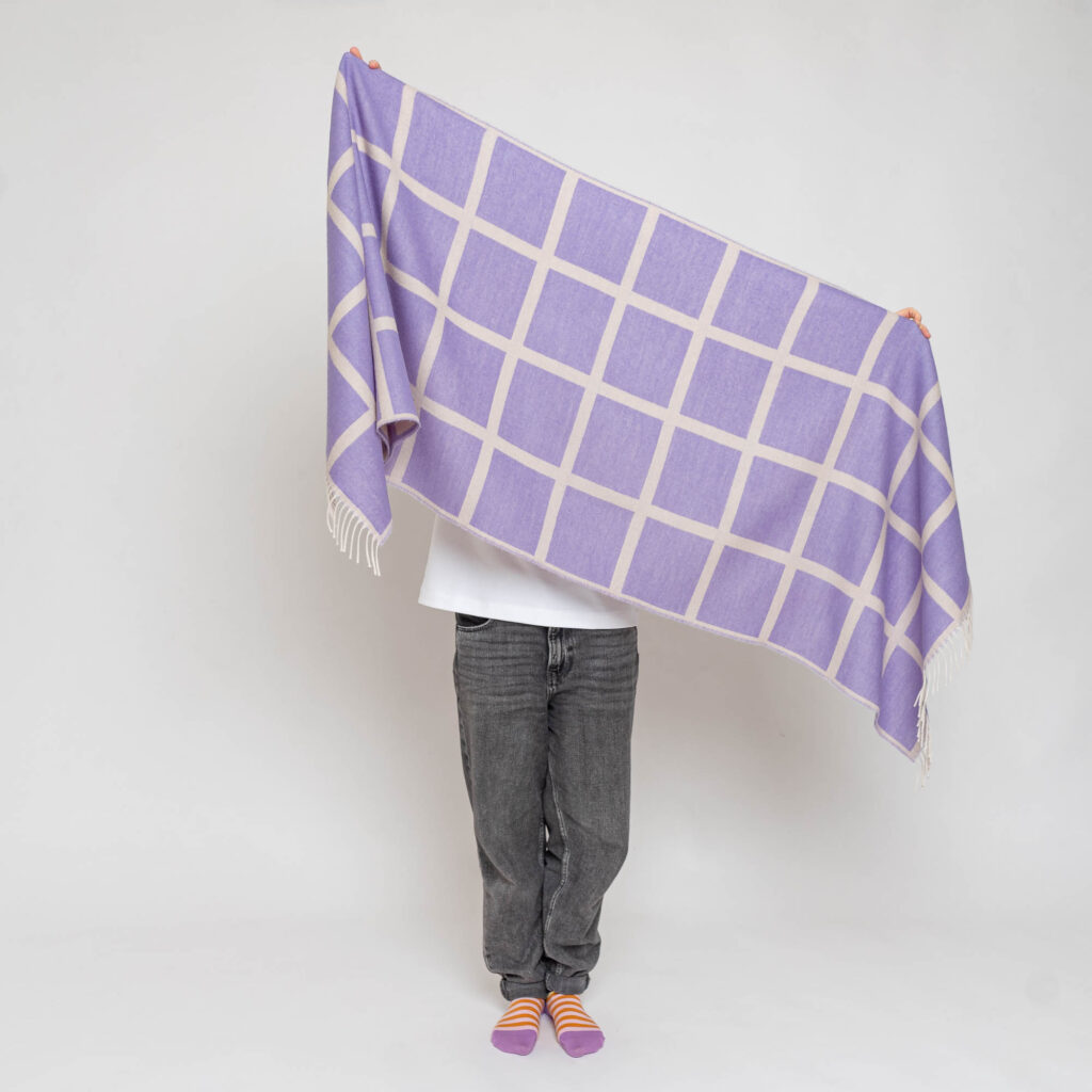 nice Merino Schal grid - lilac sand