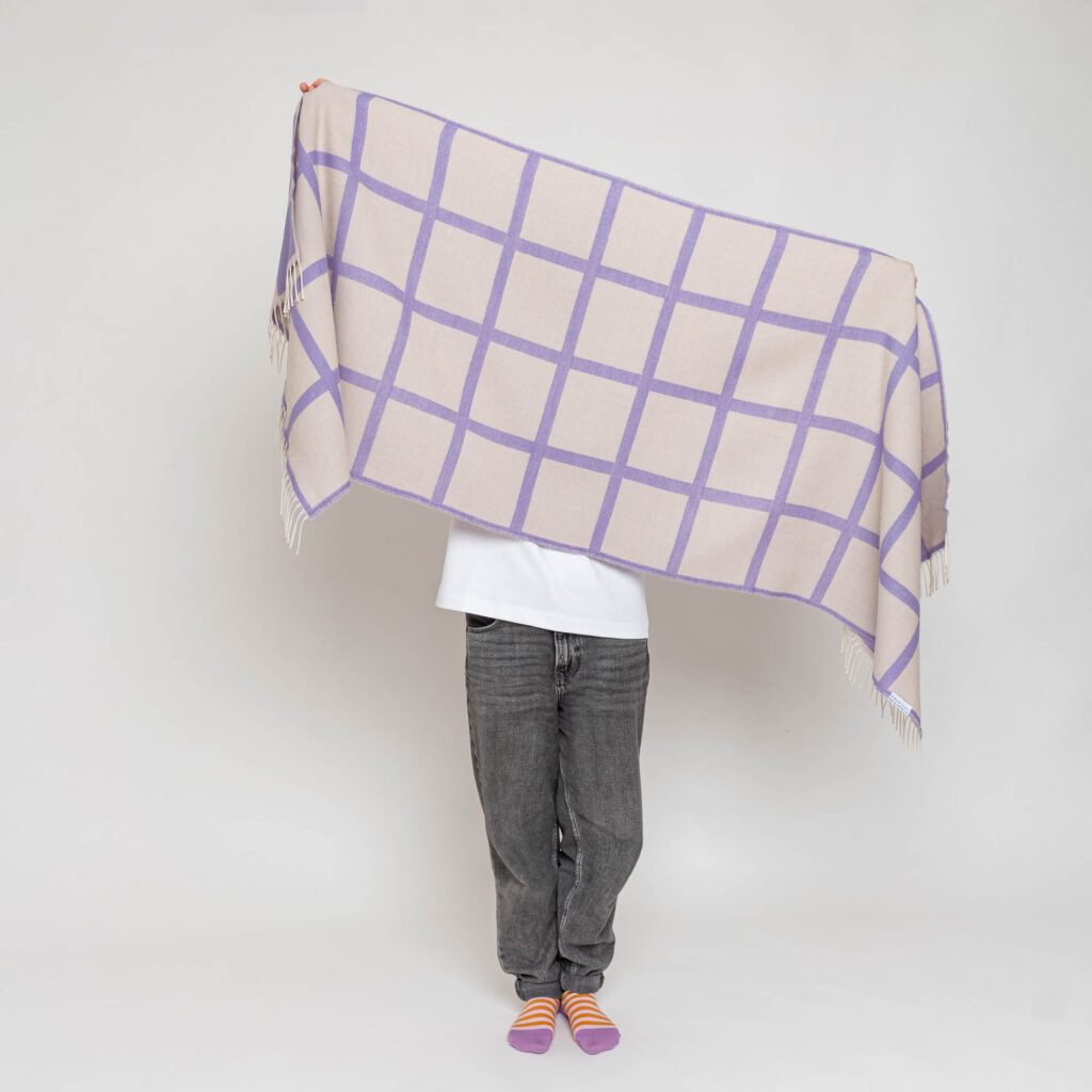 nice Merino Schal grid - lilac sand
