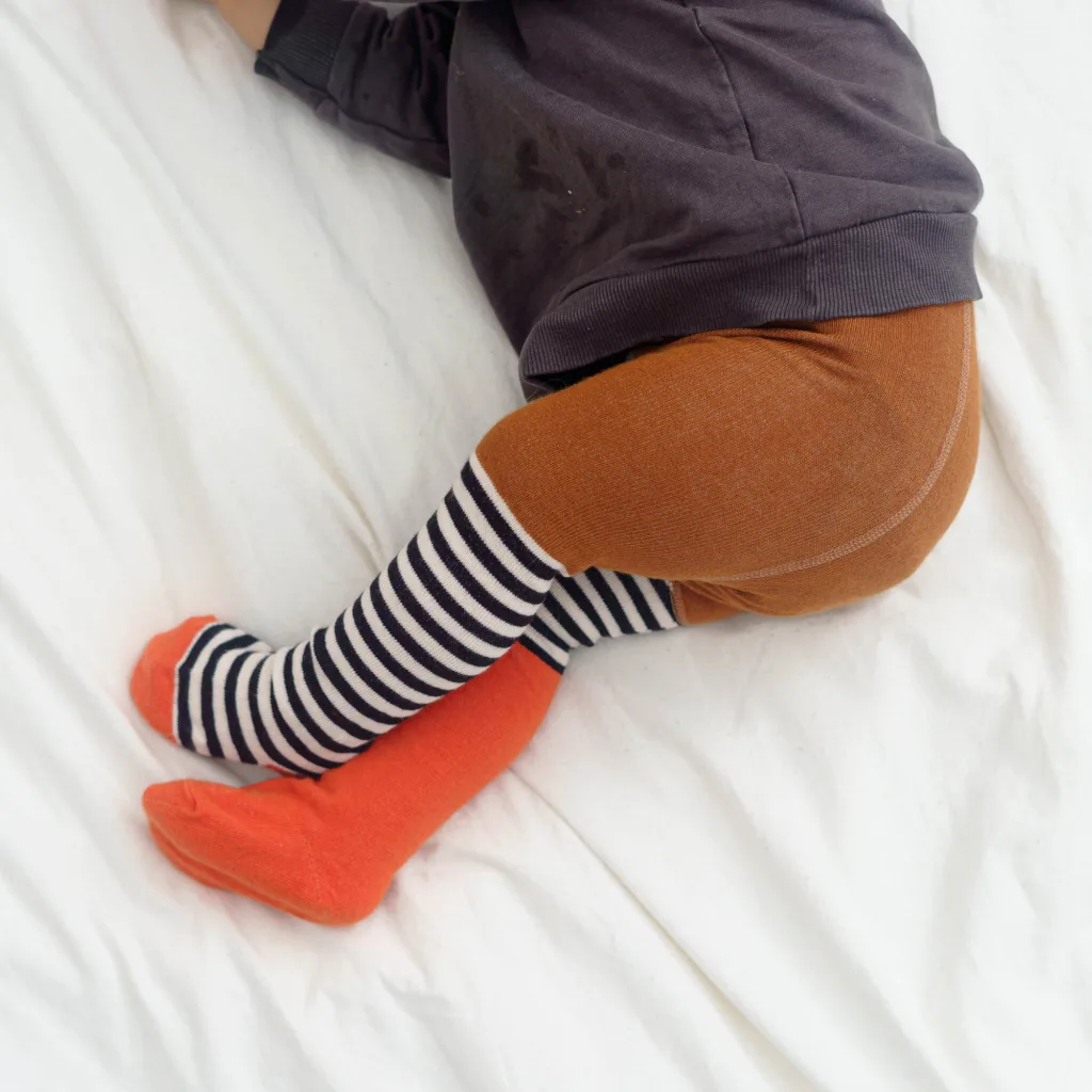 Baby- und Kinder Strumpfhose stripes - brown red