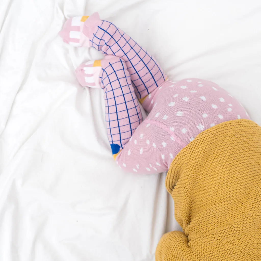 Baby- und Kinder Strumpfhose pattern rose