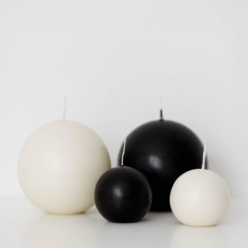 Kugelkerze 100mm - 7 verschiedene Farben