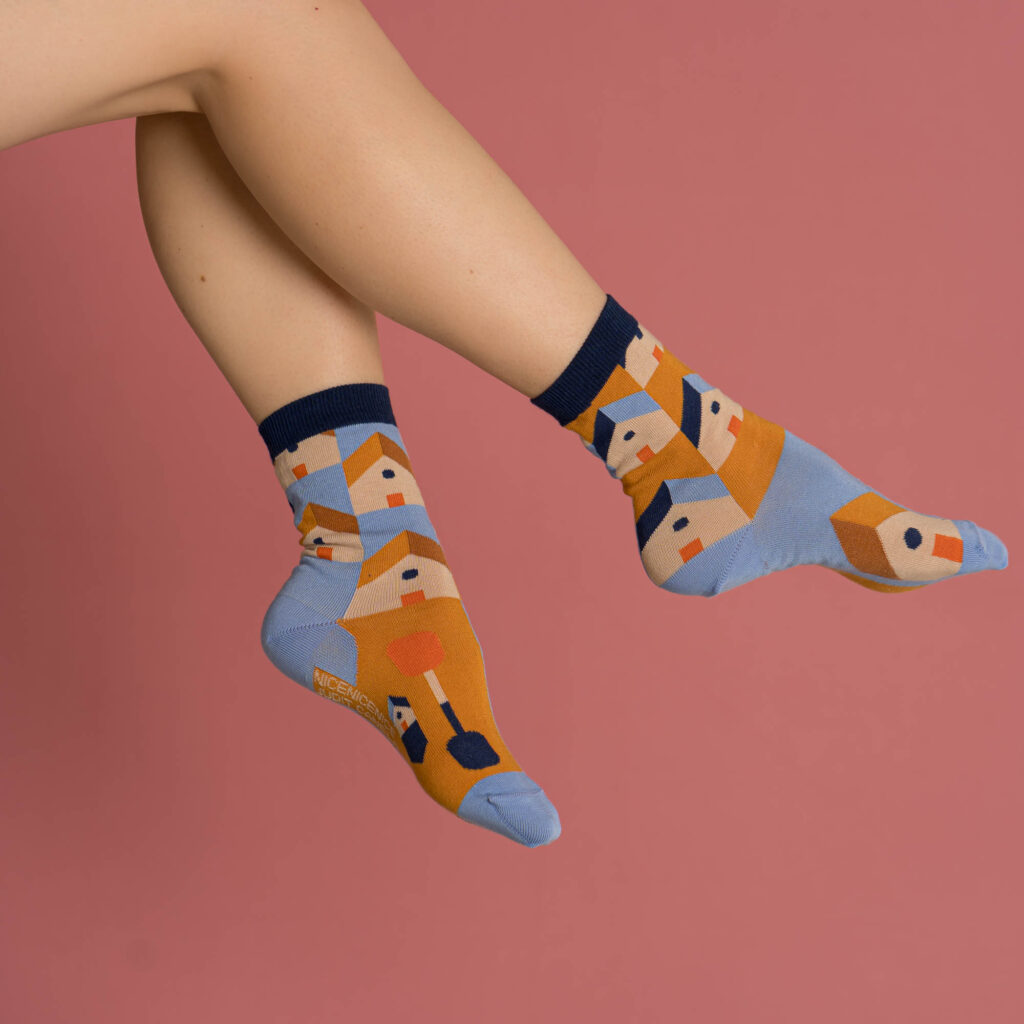 nice socks ARTIST edition - Judit Canela orange