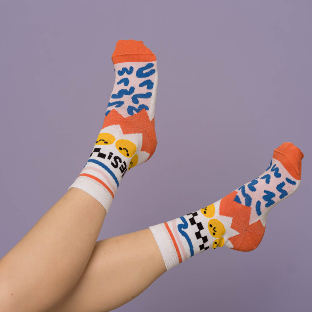 nice socks ARTIST edition - Lienke Raben red