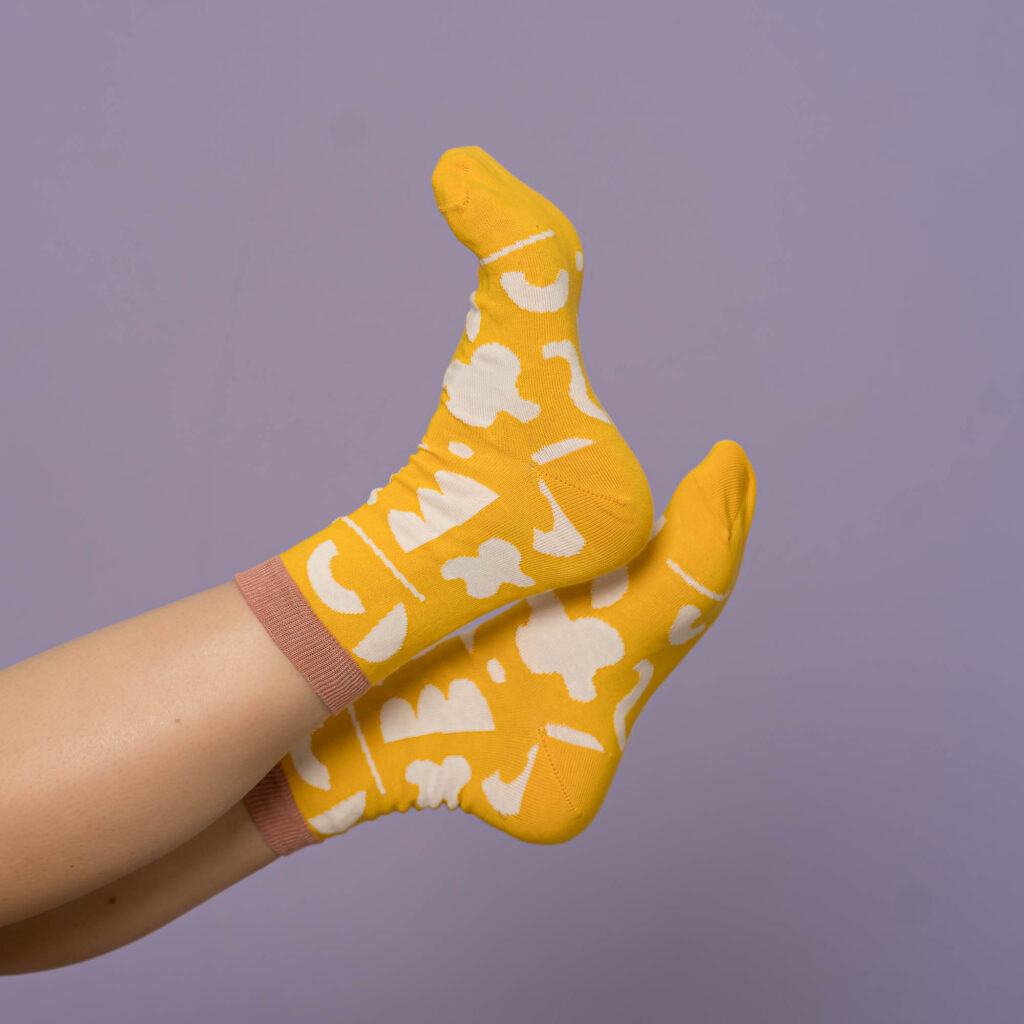nice socks wild shapes - yellow
