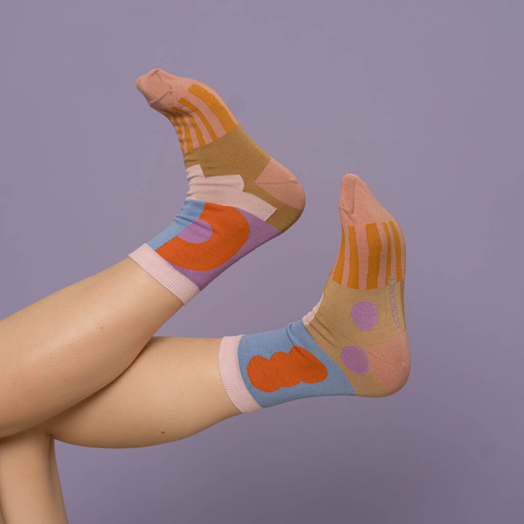 nice socks tile - rose