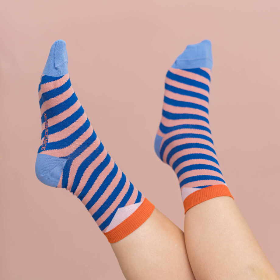 nice socks diagonal stripes - blue rose