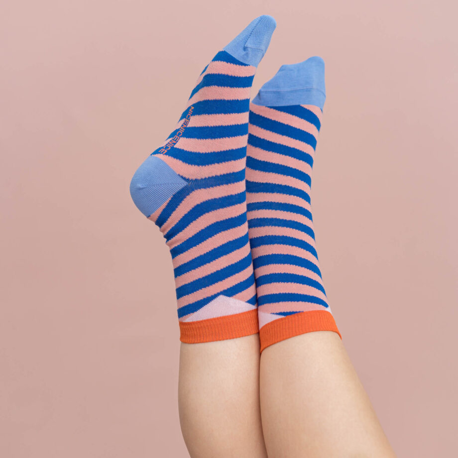 nice socks diagonal stripes - blue rose