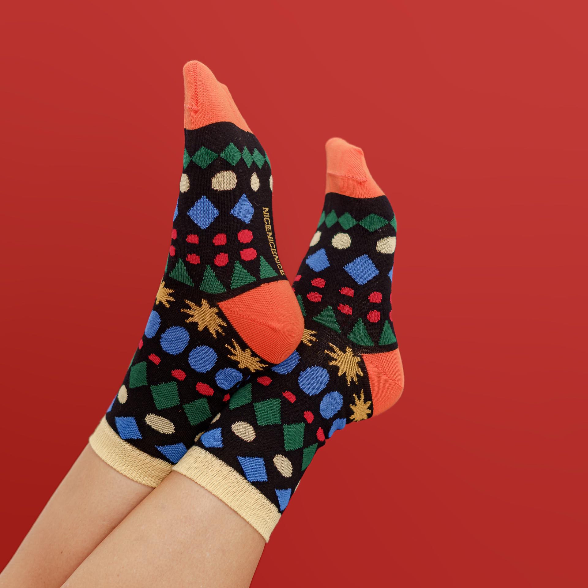 xmas socks - nordic lines black