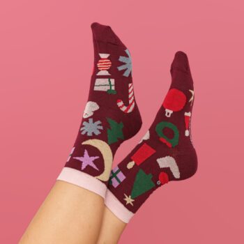 xmas socks - ornaments red