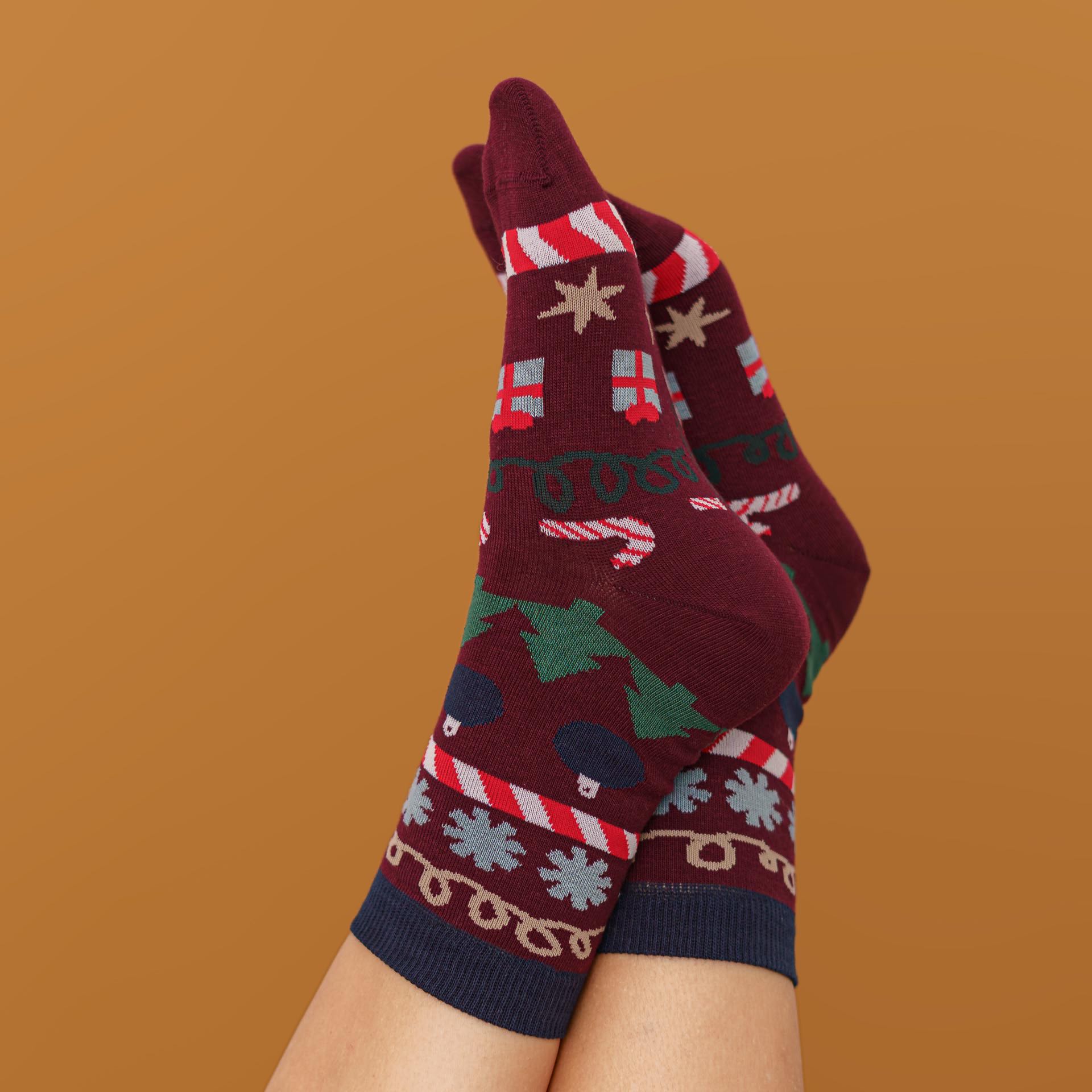 xmas socks - xmas stripes red