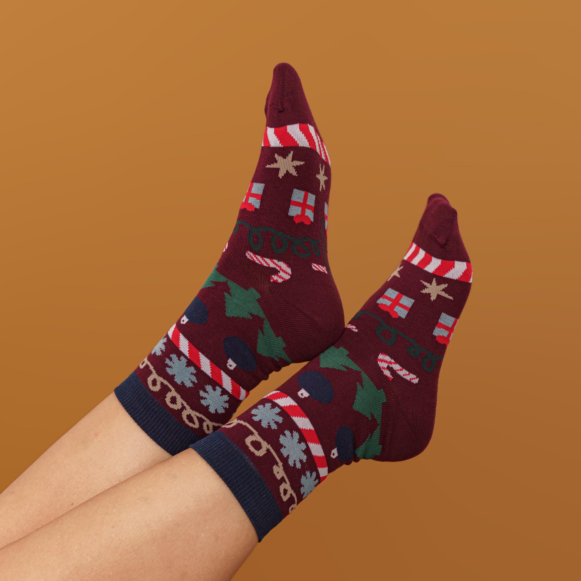 xmas socks - xmas stripes red